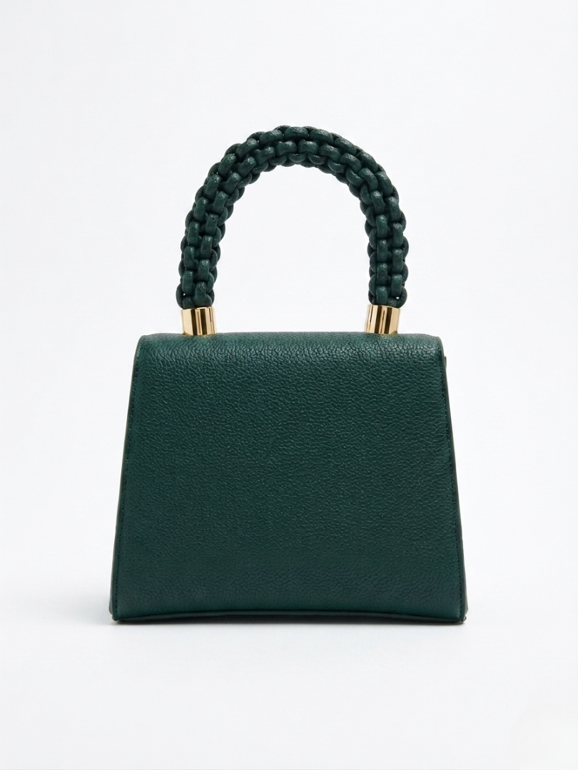 Vista posterior del bolso verde bosque de polipiel deluxe resaltando el acabado liso y minimalista.