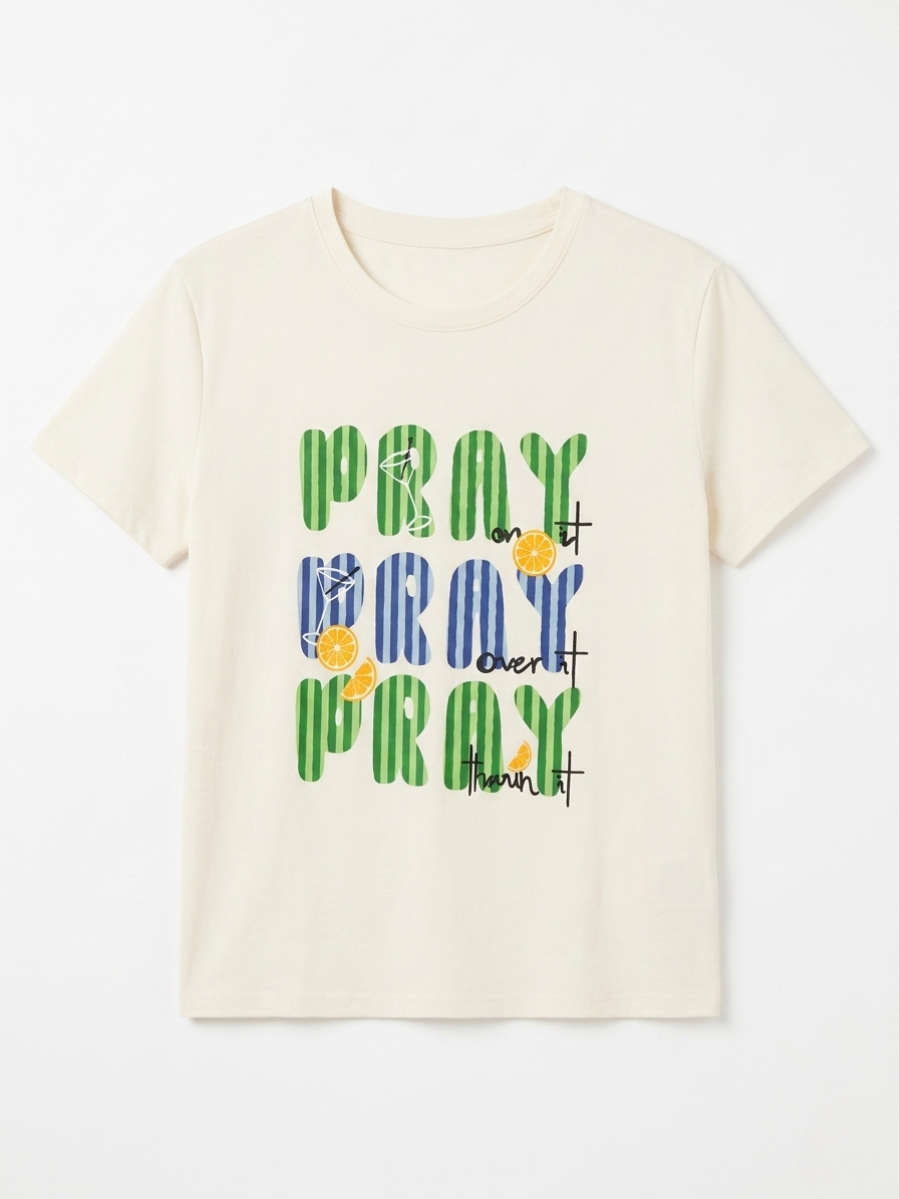 Camiseta de algodón color crema con gráfico central en plano sobre fondo blanco.