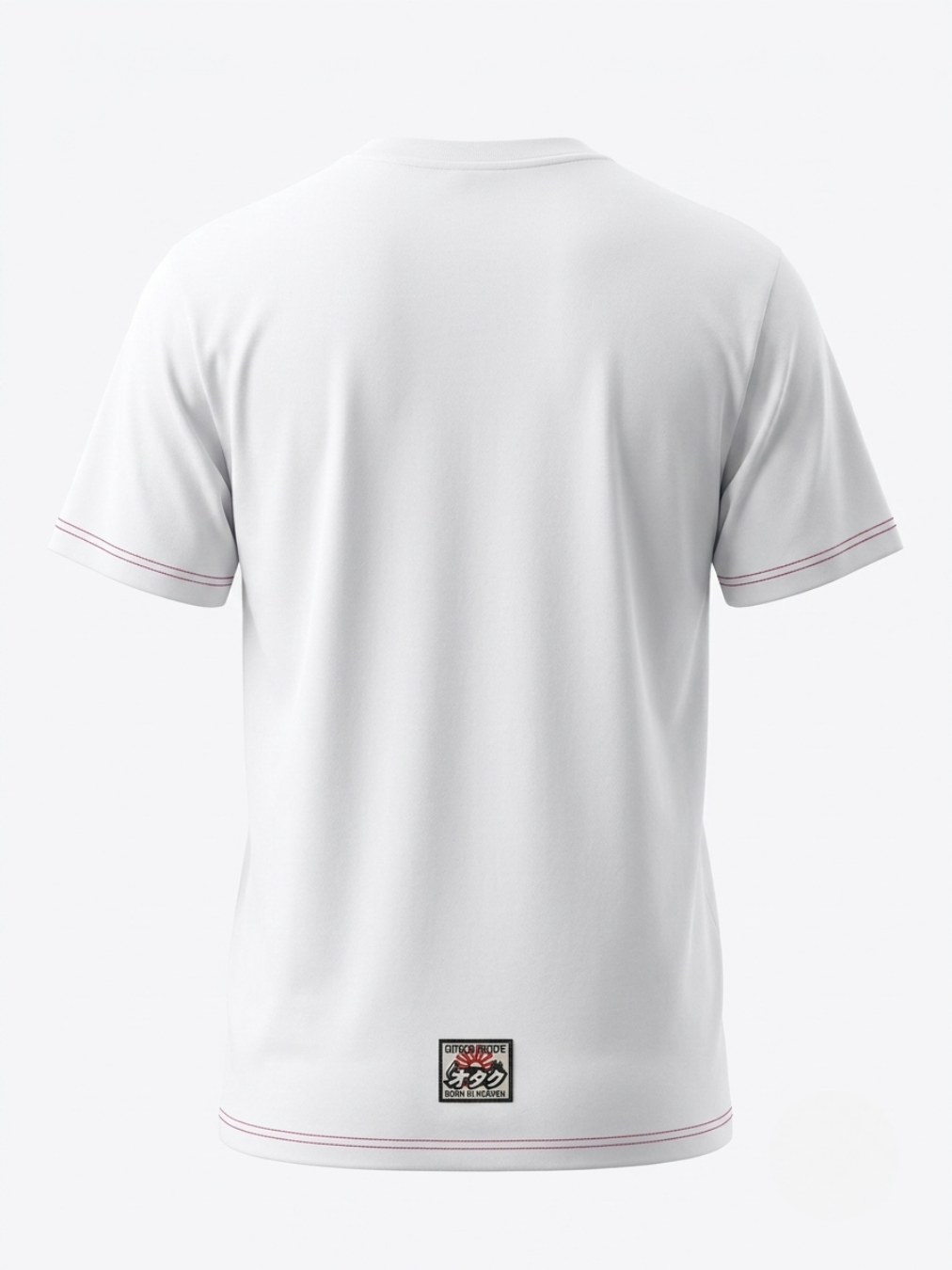 Vista trasera de la camiseta blanca de hombre mostrando los pespuntes decorativos en contraste rojo y el parche distintivo en el bajo de Ángel Salvaje.