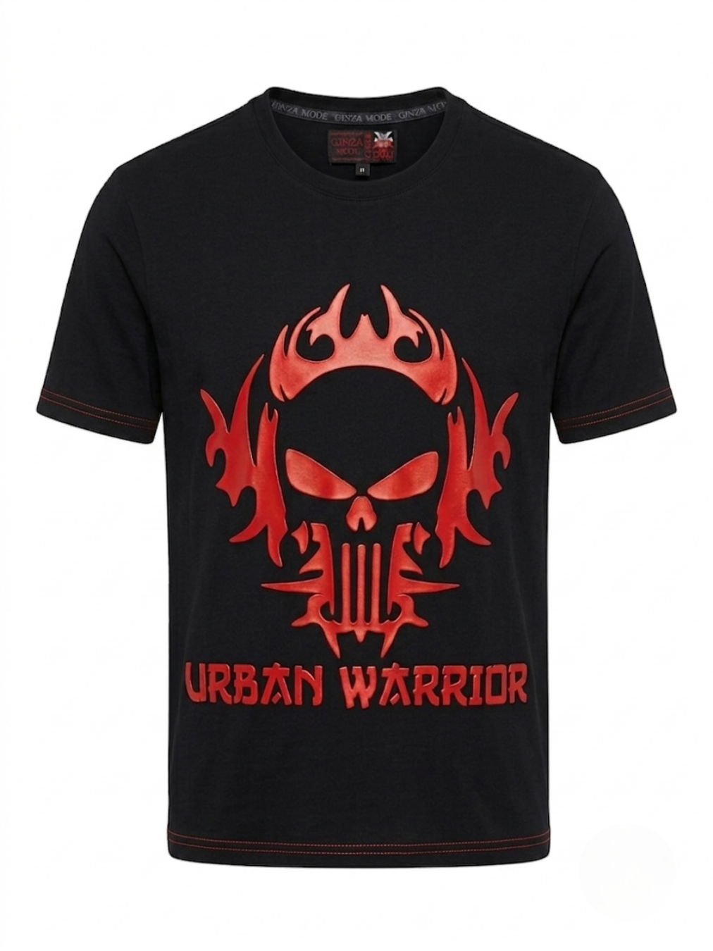 Vista frontal de la camiseta de manga corta negra para hombre con ilustración de calavera roja y texto Urban Warrior de Ángel Salvaje.