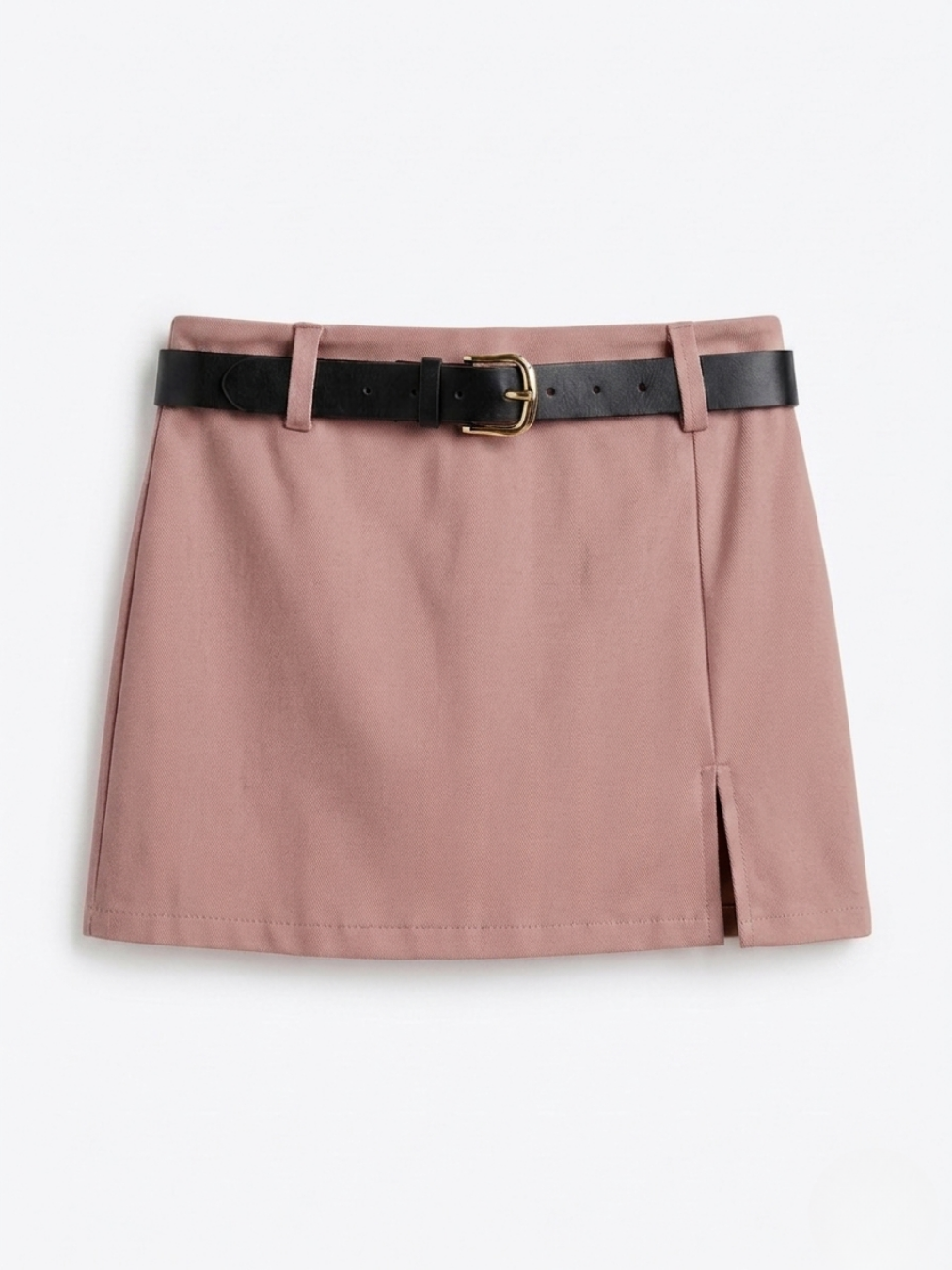 Prenda estilo skort en color camel tostado con cinturón incluido.